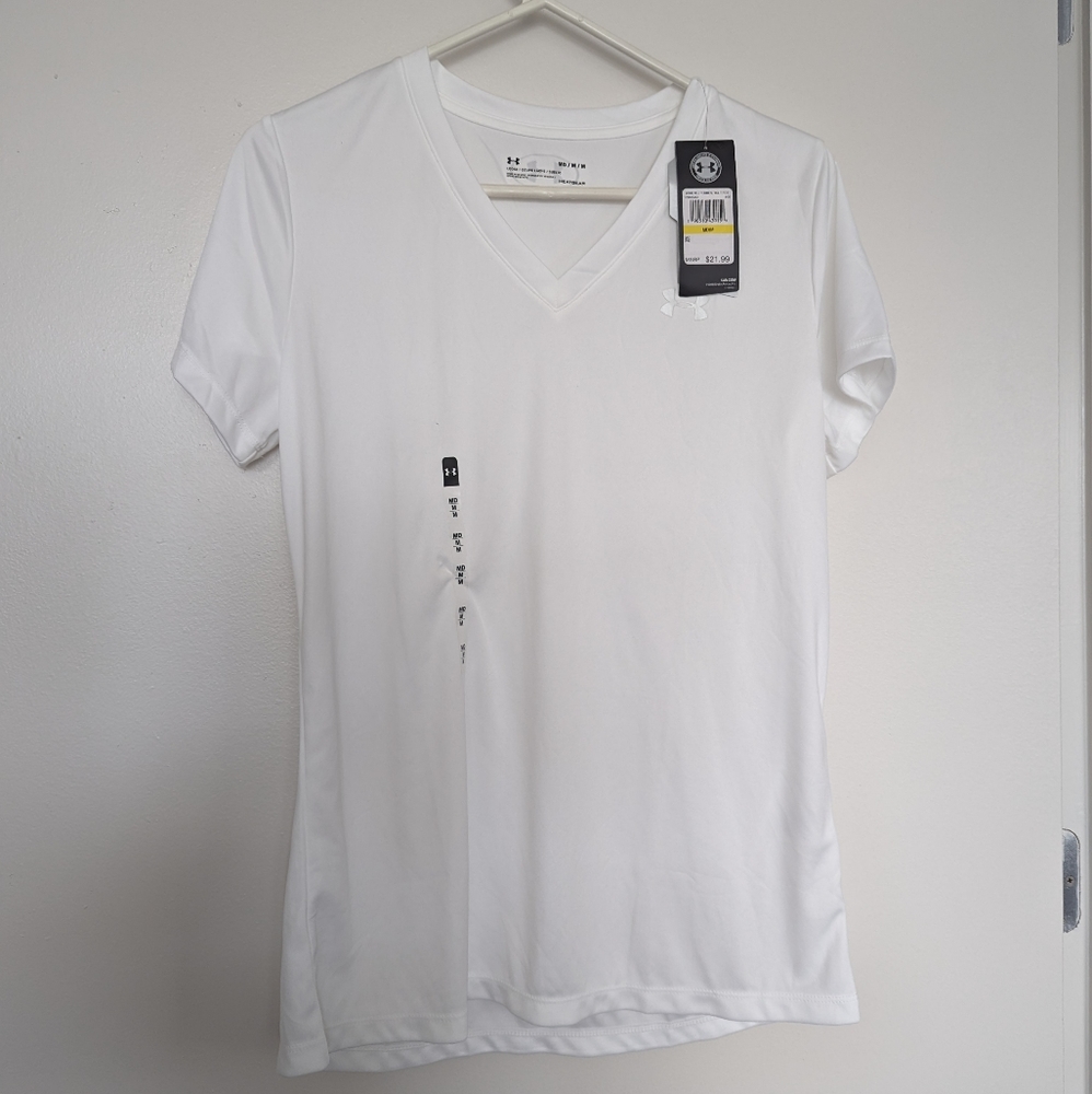 Under Armour Women's Medium V-neck Athletic T-Shirt